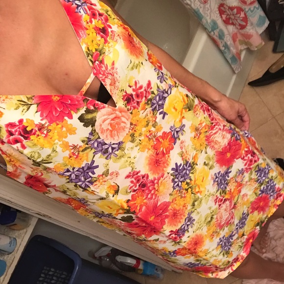 Forever 21 Dresses & Skirts - 5 for $25 Floral slip dress